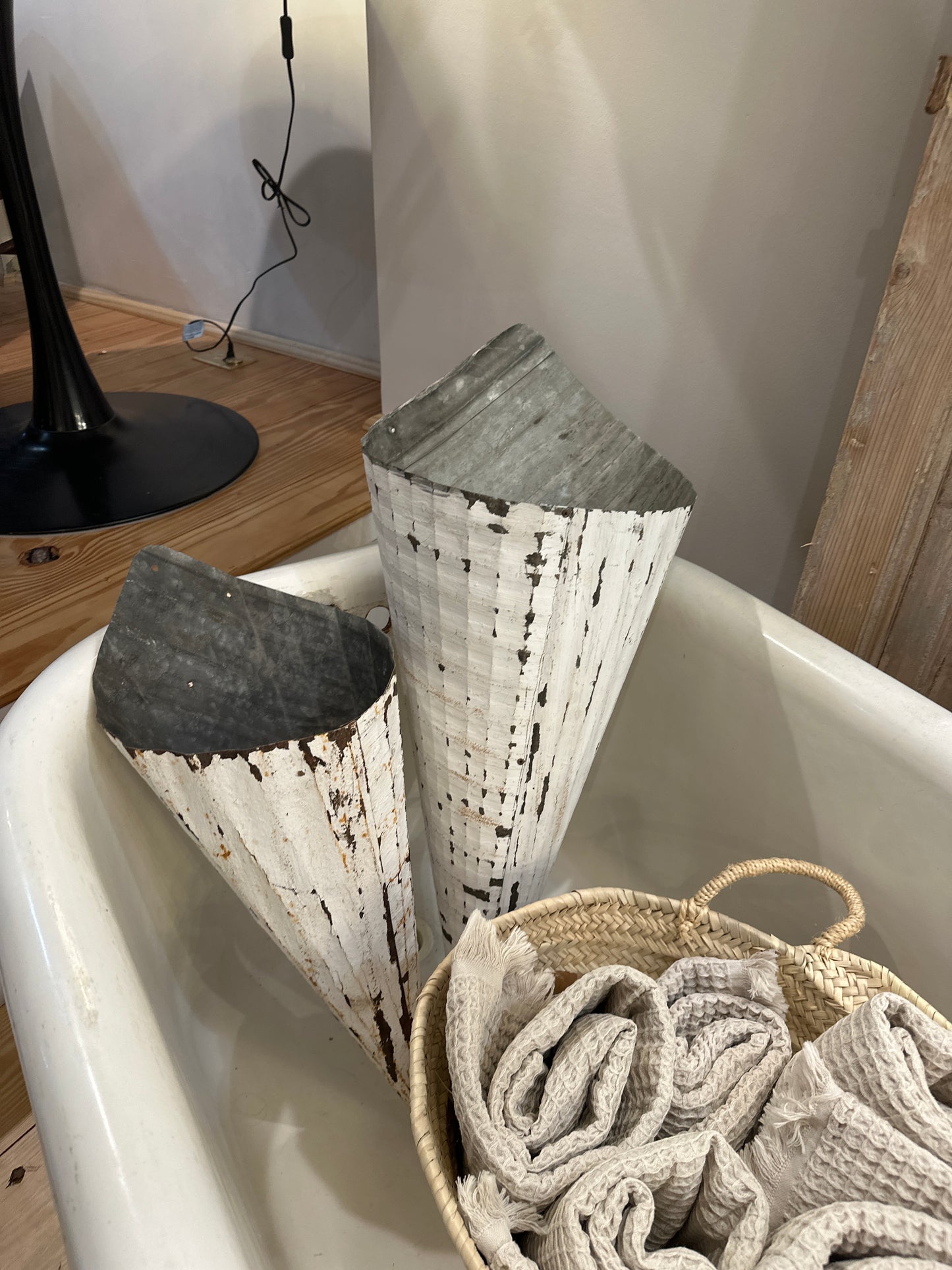 Tin Galvanized Metal Wall Mount