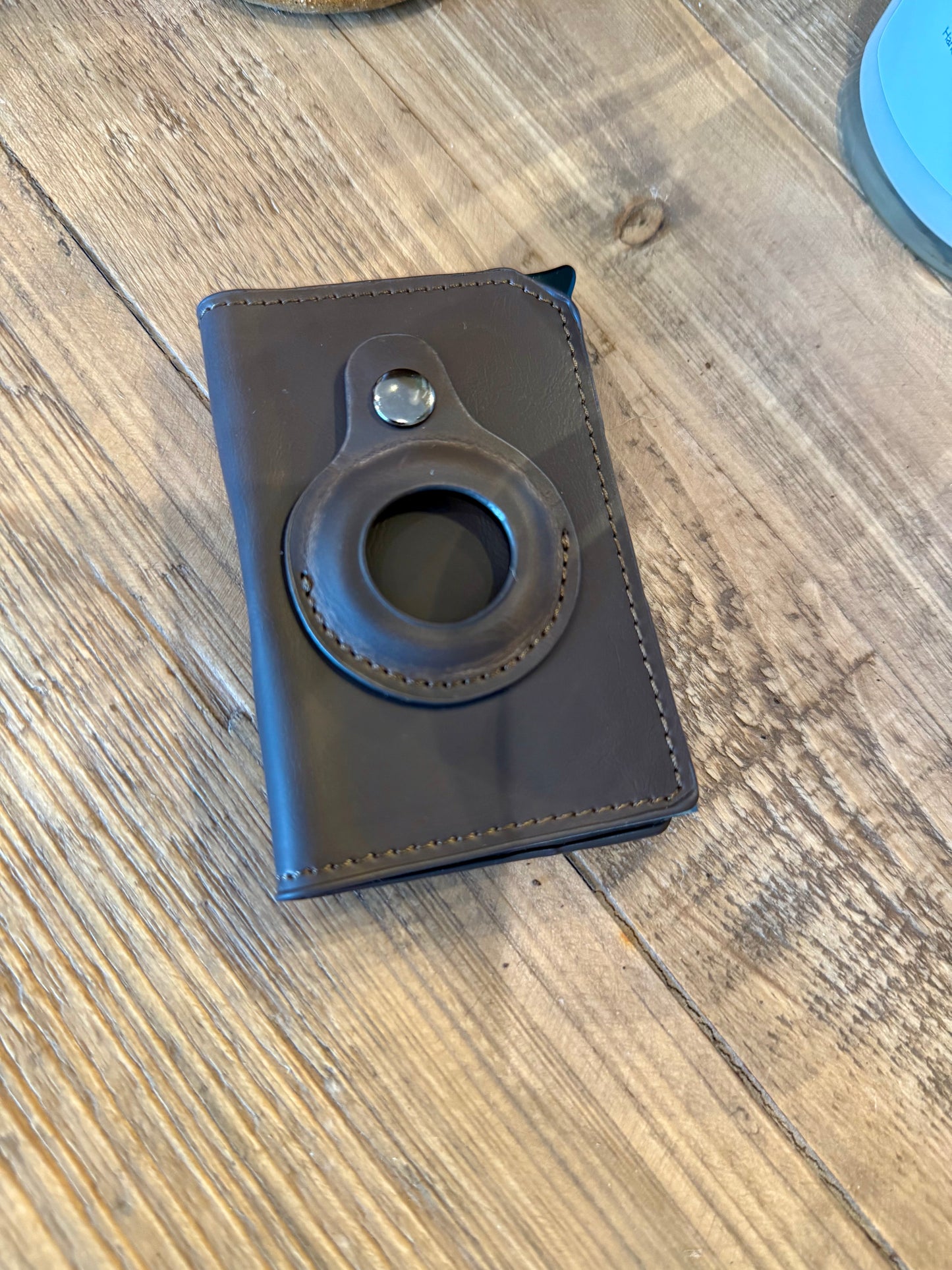 Air Track Wallet: Brown