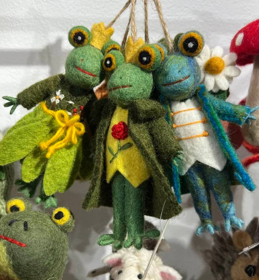Dapper Frog ornament