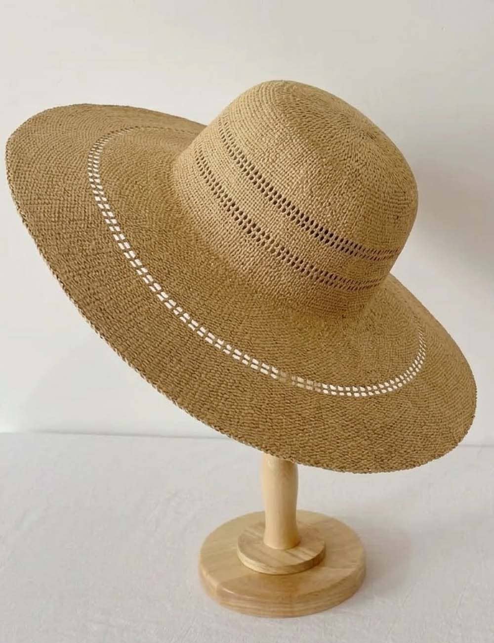 Wide Brim Foldable Floppy Straw Hat