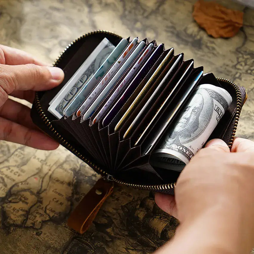 Credit Card Holder for Men Women, Geniune Leather Wallet: Brown