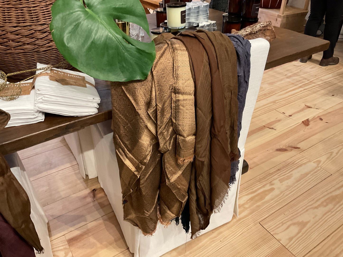 Women’s  Scarf / Sarong