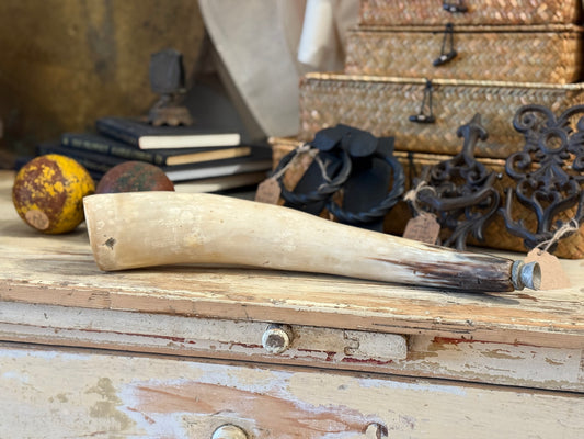 Antique  Powder Hunting Horn