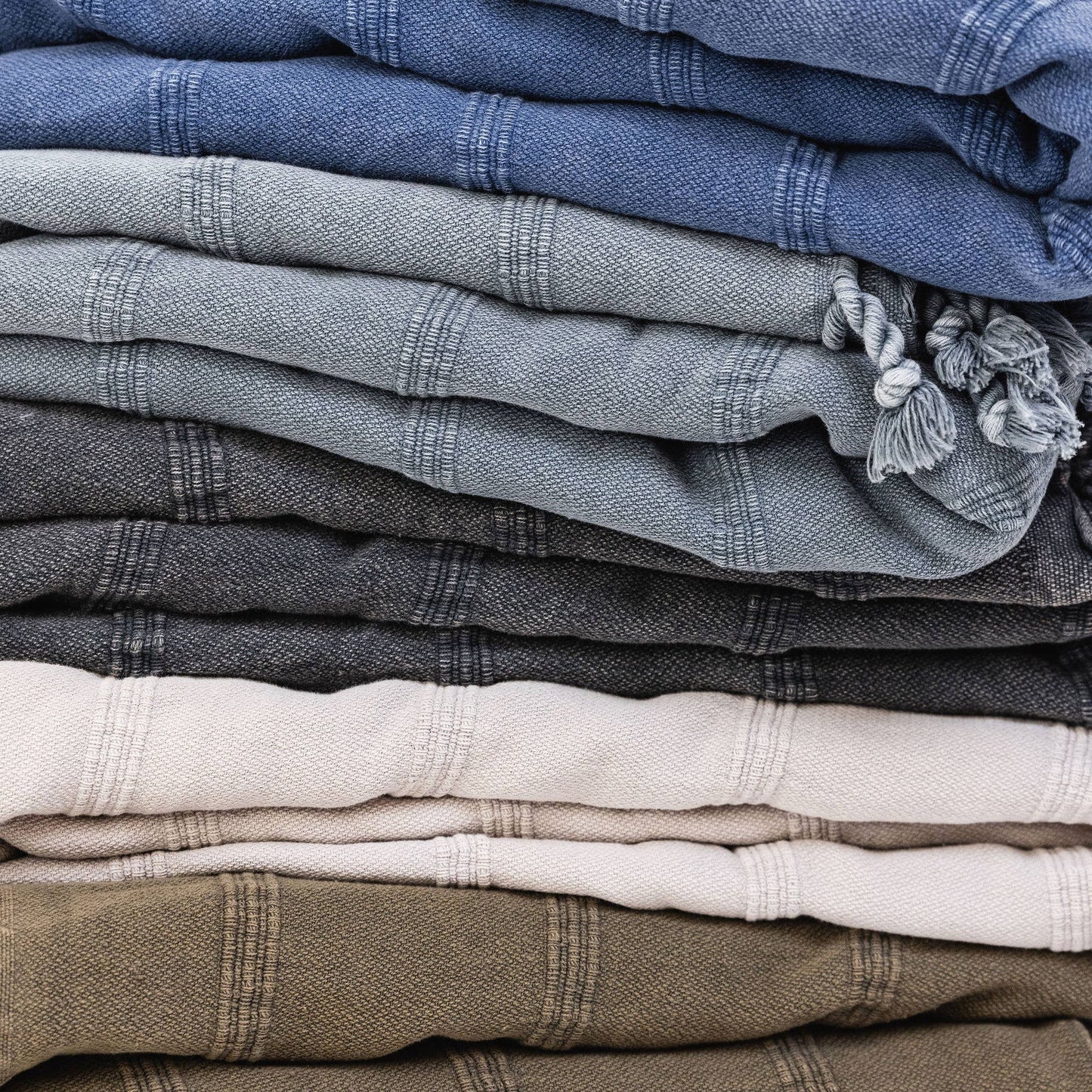 Kurios Stonewashed Blanket: Denim