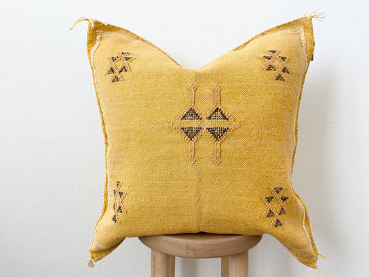 Silk Sabra Cover in Yellow